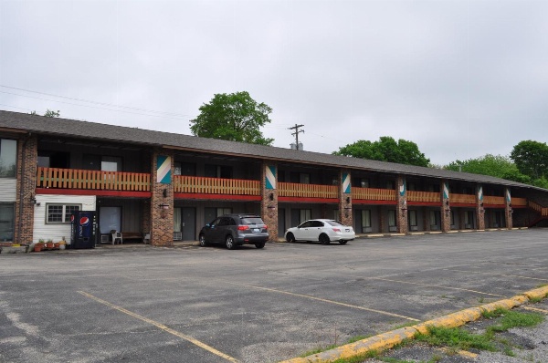 Kewanee Motor Lodge image 1